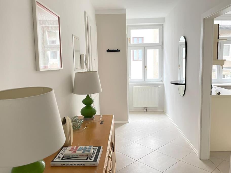 Modern & Charming @ Villas Quarter! 7Min To Center Виена Екстериор снимка