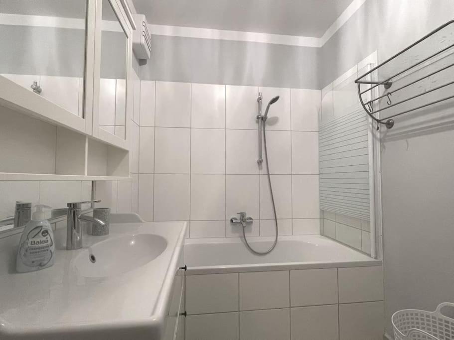 Modern & Charming @ Villas Quarter! 7Min To Center Виена Екстериор снимка